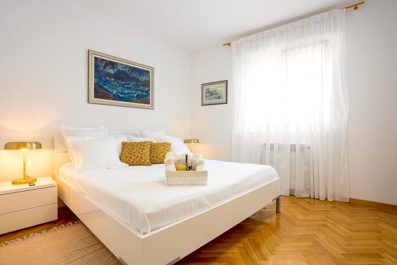 Lux Holiday Apartment Tony @ 10 Min Znjan Beach Split Eksteriør bilde